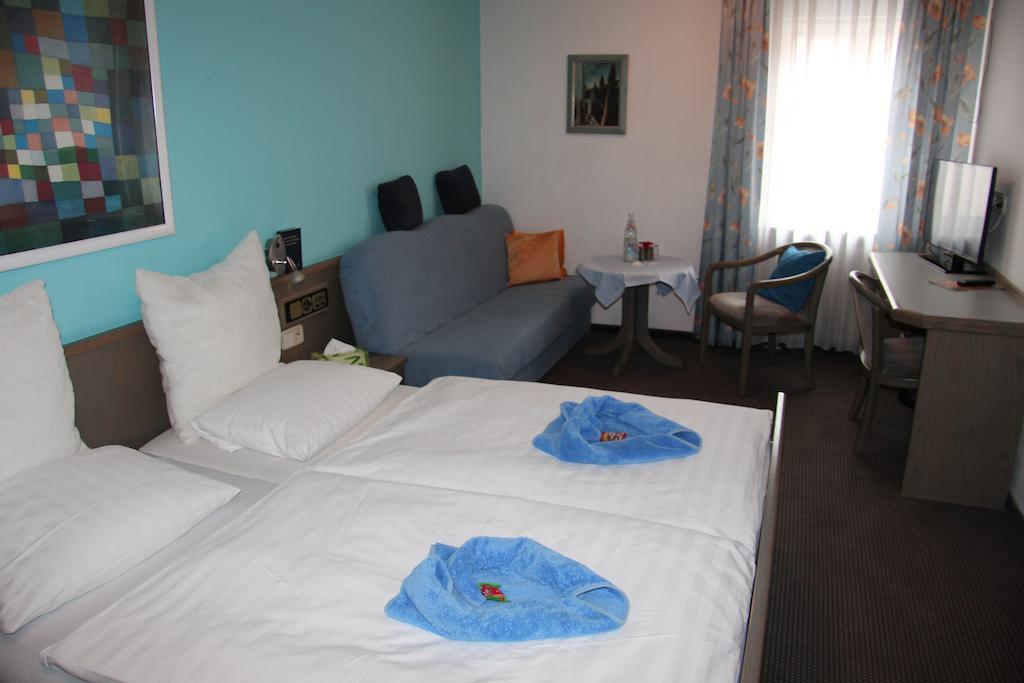 Hotel Am Schloss Neuenstein ห้อง รูปภาพ