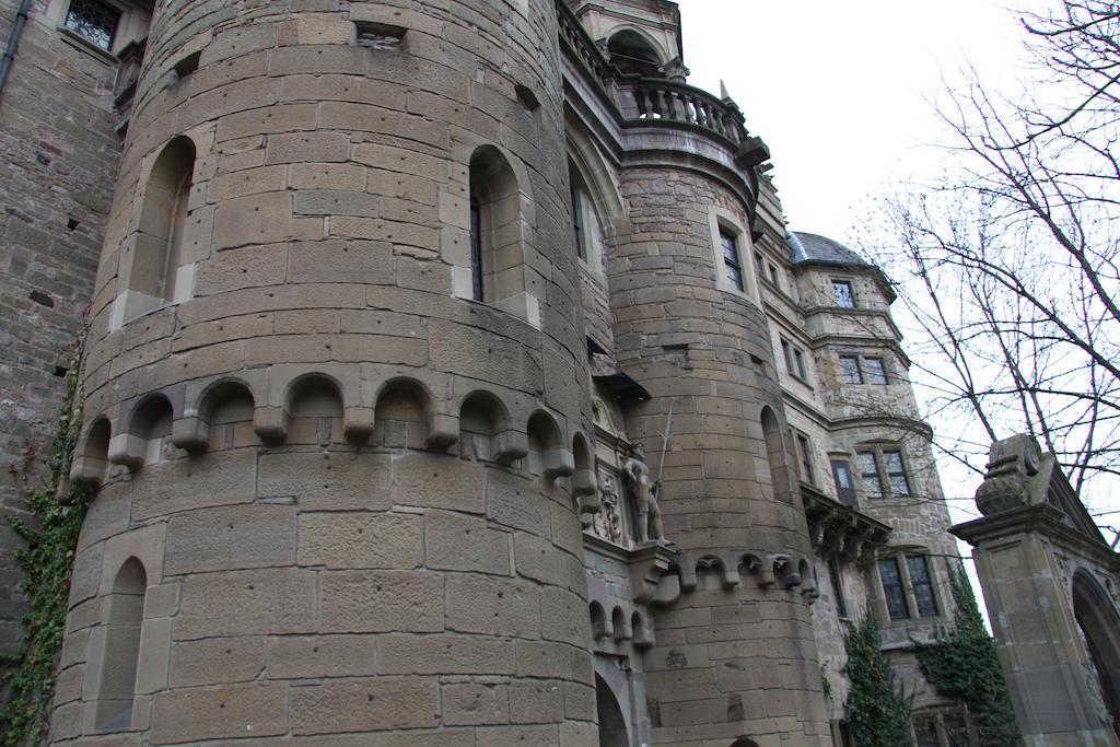 Hotel Am Schloss Neuenstein ภายนอก รูปภาพ
