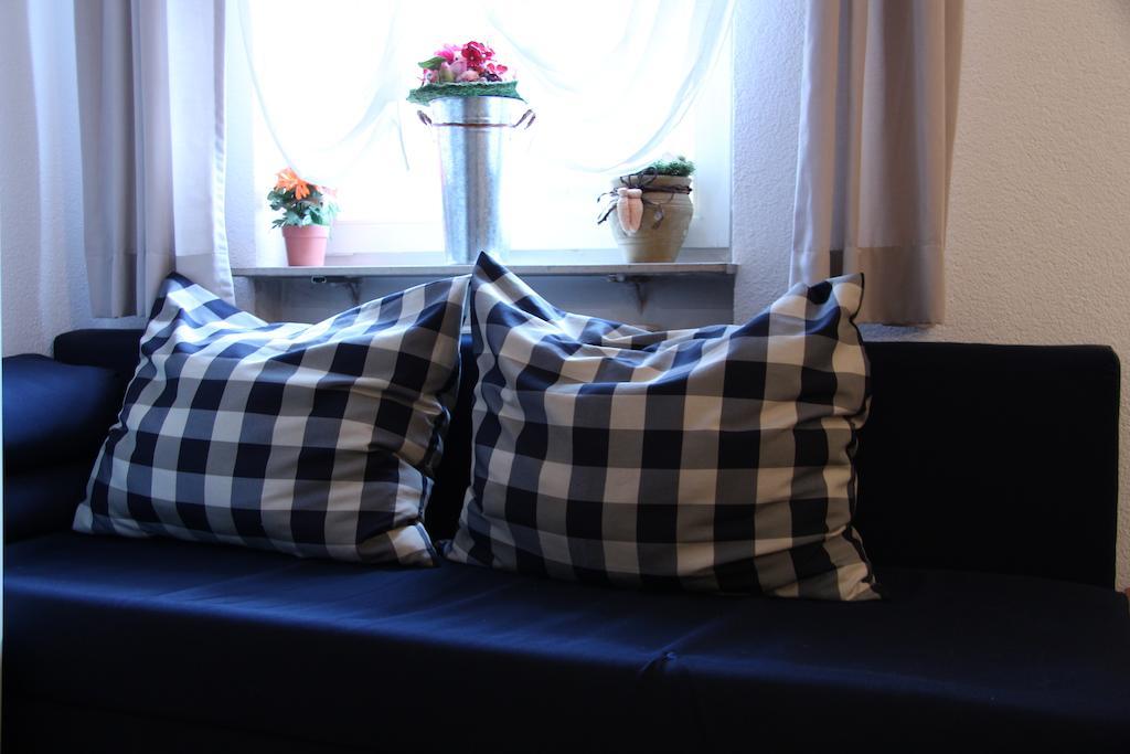 Hotel Am Schloss Neuenstein ภายนอก รูปภาพ